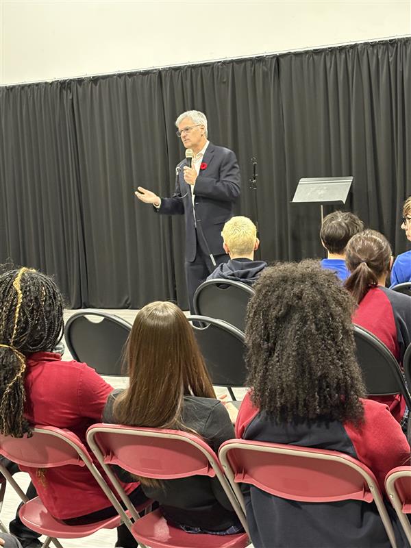 School-Private-School-L'eau-Vive-Christian-Protestant-Evangelical-Jesus-Prayer-Quebec-French-speaking-Primary-Secondary-Mini-concentrations-Gymnasium-rental-Classroom-Community-Green-classroom