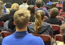 École-Ecole-privee-L-eau-Vive-Chretienne-protestante-evangélique-jesus-prière-Quebec-Francophone-primaire-secondaire- mini-concentrations-location-gymnase-salle-classe-communaute-classe-verte