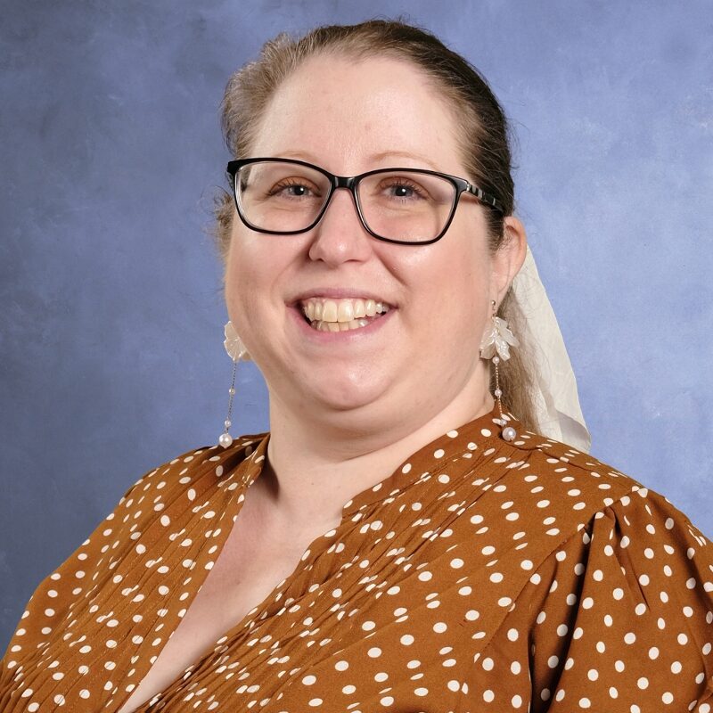 École-Ecole-privee-L-eau-Vive-Chretienne-protestante-evangélique-jesus-prière-Quebec-Francophone-primaire-secondaire- mini-concentrations-location-gymnase-salle-classe-communaute-classe-verte