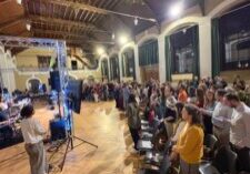 LEcoleLEauVive-École-Ecole-privee-L-eau-Vive-Chretienne-protestante-evangélique-jesus-prière-Quebec-Francophone-primaire-secondaire- mini-concentrations-location-gymnase-salle-classe-communaute-classe-verte