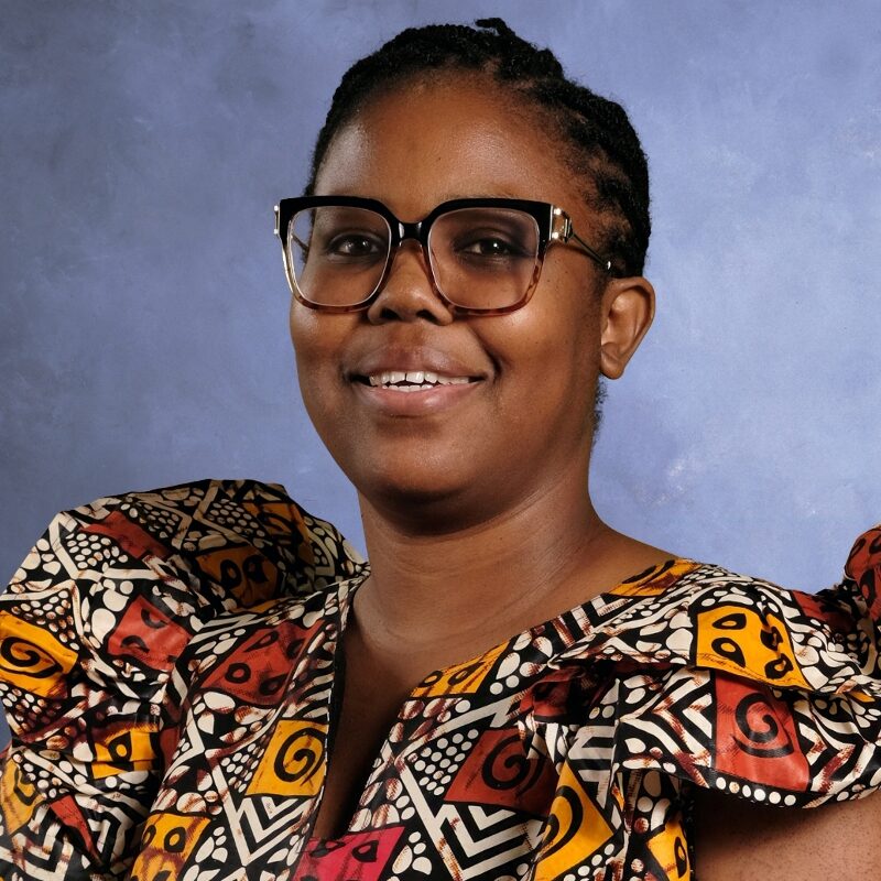 École-Ecole-privee-L-eau-Vive-Chretienne-protestante-evangélique-jesus-prière-Quebec-Francophone-primaire-secondaire- mini-concentrations-location-gymnase-salle-classe-communaute-classe-verte