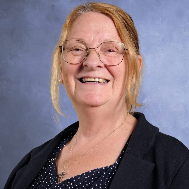 École-Ecole-privee-L-eau-Vive-Chretienne-protestante-evangélique-jesus-prière-Quebec-Francophone-primaire-secondaire- mini-concentrations-location-gymnase-salle-classe-communaute-classe-verte