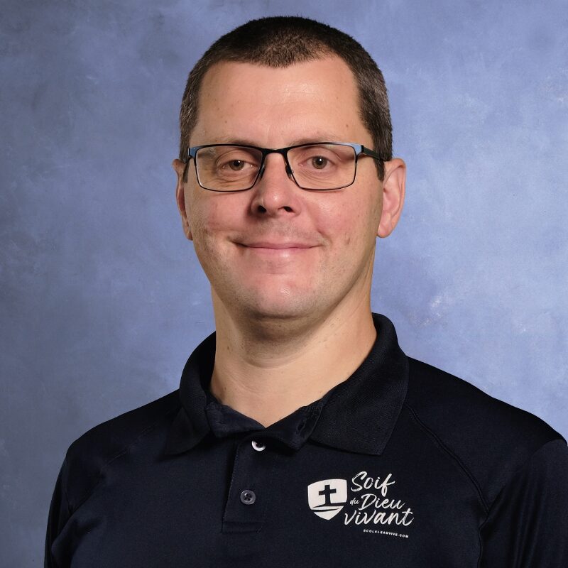 École-Ecole-privee-L-eau-Vive-Chretienne-protestante-evangélique-jesus-prière-Quebec-Francophone-primaire-secondaire- mini-concentrations-location-gymnase-salle-classe-communaute-classe-verte