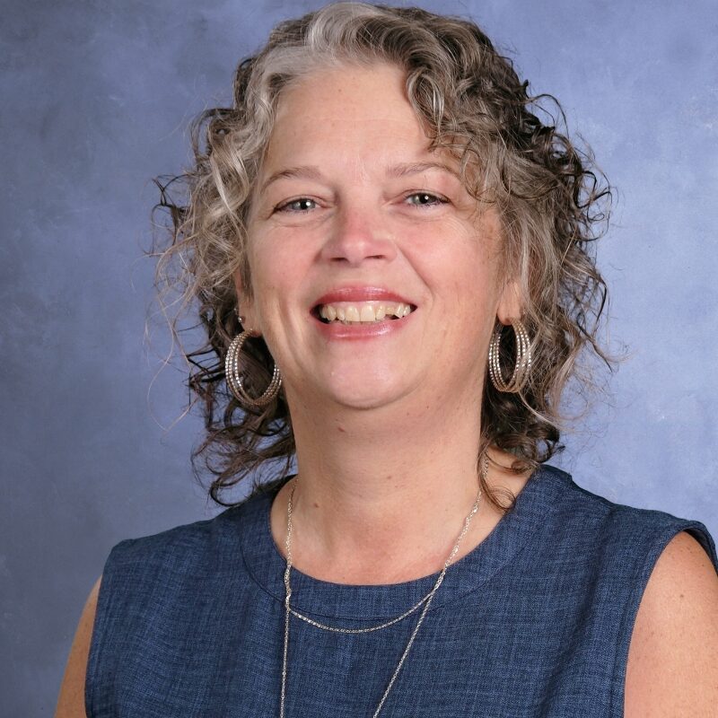 École-Ecole-privee-L-eau-Vive-Chretienne-protestante-evangélique-jesus-prière-Quebec-Francophone-primaire-secondaire- mini-concentrations-location-gymnase-salle-classe-communaute-classe-verte