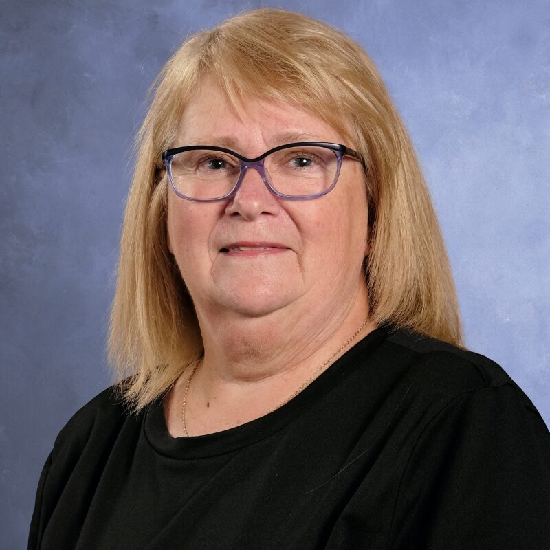 cole-Ecole-privee-L-eau-Vive-Chretienne-protestante-evangélique-jesus-prière-Quebec-Francophone-primaire-secondaire- mini-concentrations-location-gymnase-salle-classe-communaute-classe-verte